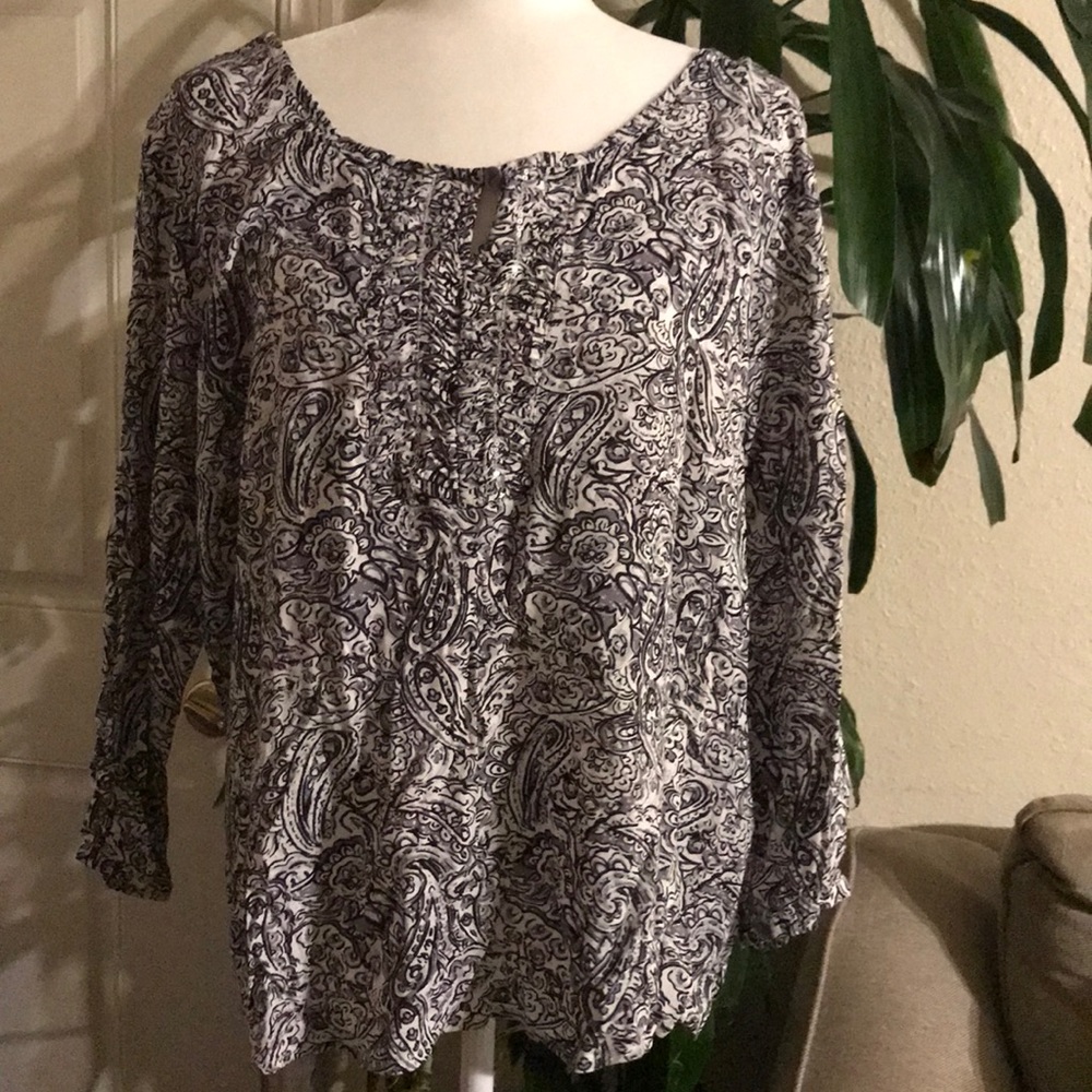 Patterned Gray Top